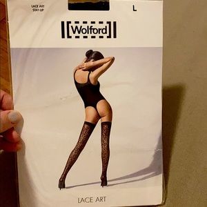 NWT- super rare Wolford lace art thigh highs 🖤